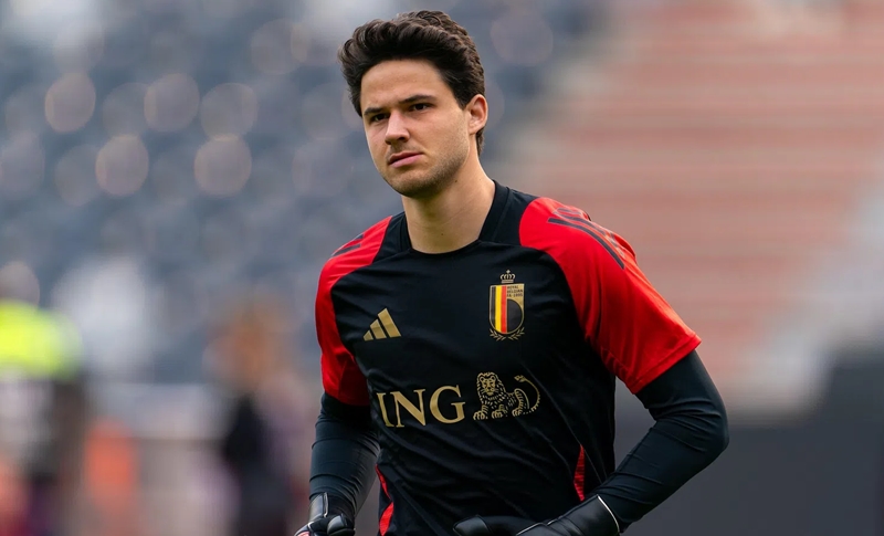 Quỷ đỏ bối rối trước bài toán thủ môn: Martinez, Pope hay Lammens?